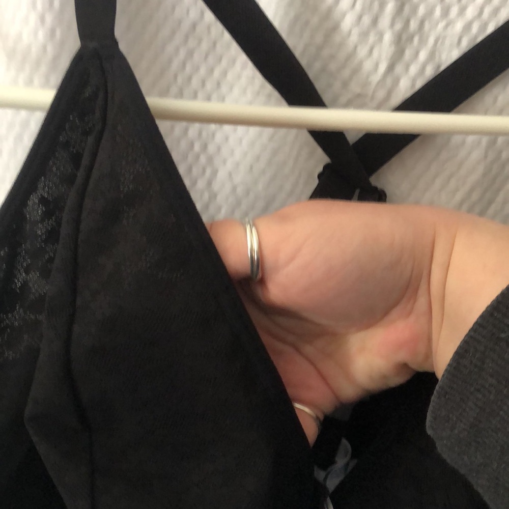 Old Navy Semi Sheer Lace Bralette in sizes XL Color Black (Blackjack) back clasp - Picture 3 of 9